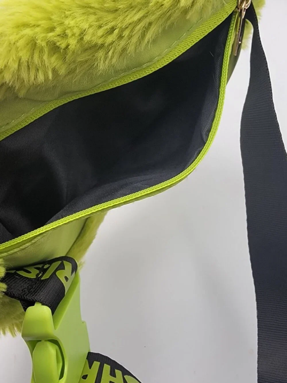 Bioworld Dr. Seuss The GrinchFurry Belt Bag - Fanny PackCrossbody Green